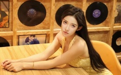 俄罗斯XX性幻女18